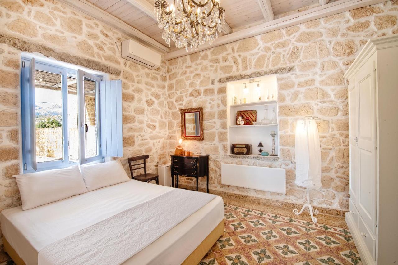 Terra E Sole Spa Suite Aegina Vathi  Bagian luar foto